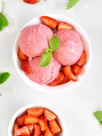 Nice Cream aus Erdbeeren