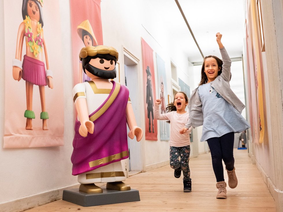 Kinder in der Playmobil-Ausstellung